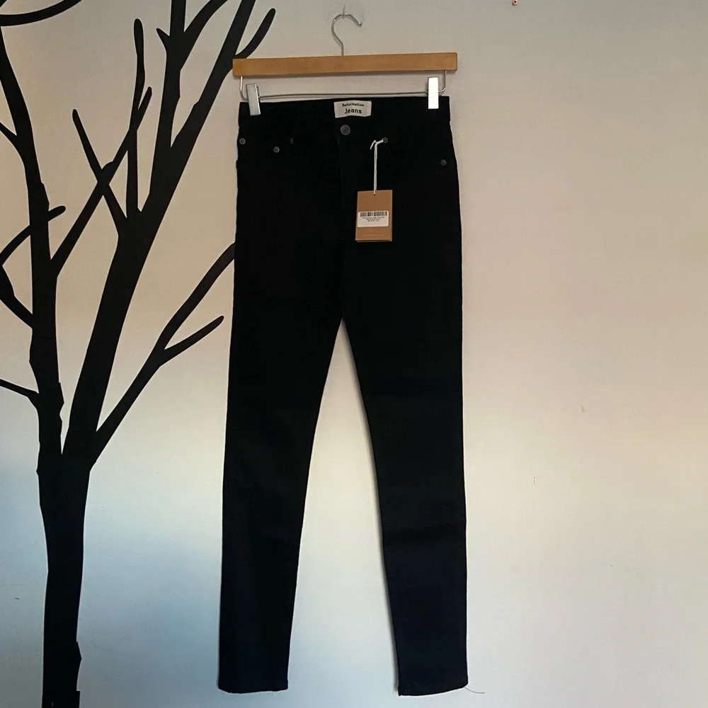 NWT Reformation Harper mid rise skinny jeans in black